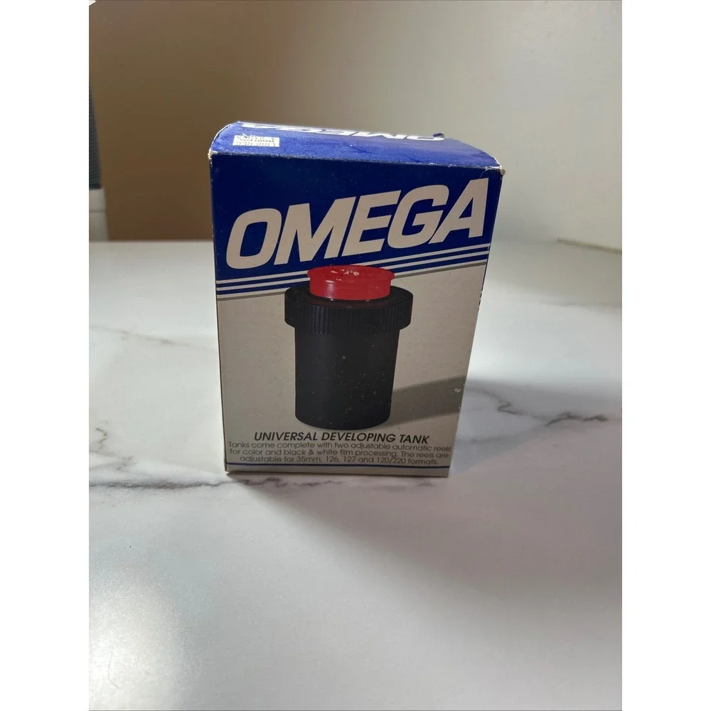 Omega Universal Developing Tank with 2 Adjustable Reels for 35mm 120 220 Film